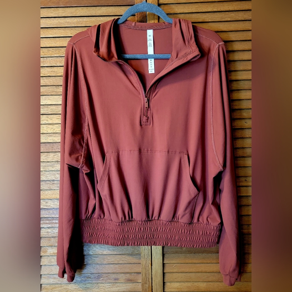 Rae Mode Pullover